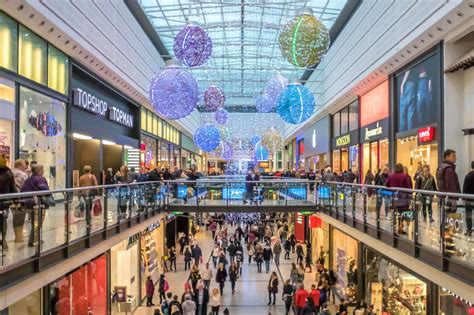 shops in manchester today